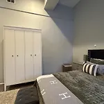 Private Cozy Open Floor Plan, Studio