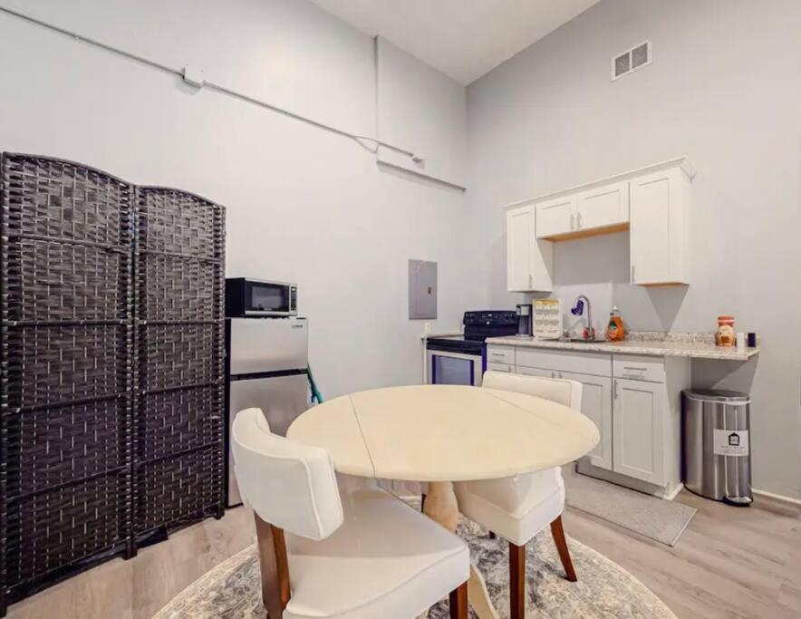 Private Cozy Open Floor Plan,