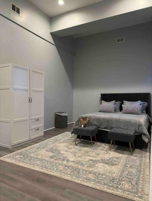 Private Cozy Open Floor Plan,